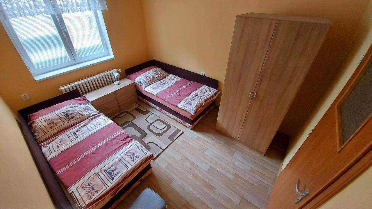 Apartman Jaruska Apartment Tyn nad Vltavou Luaran gambar